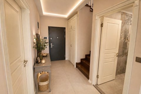 ویلا در  Izmir ، ترکیه 6 خوابه ، 350 متر مربع.  شماره 225148 - 28