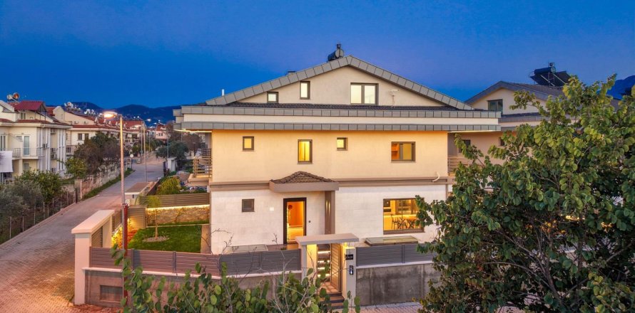8+1 Villa in Fethiye, Mugla, Türkei Nr. 225519
