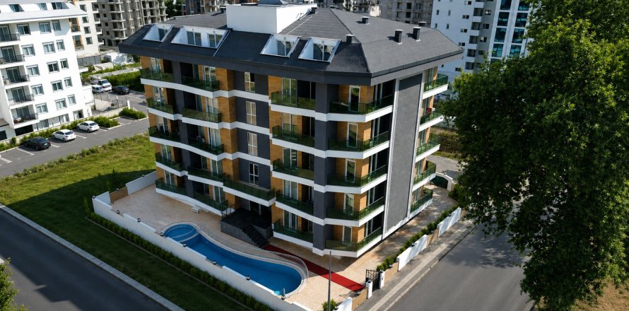 2+1 Apartment in Mahmutlar, Antalya, Turkey No. 237569