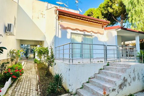 2+1 Villa  in Kusadasi, Aydin, Türkei Nr. 215726
