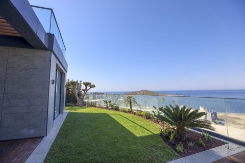 5+1 Villa  in Yalikavak, Mugla, Turkey No. 226847