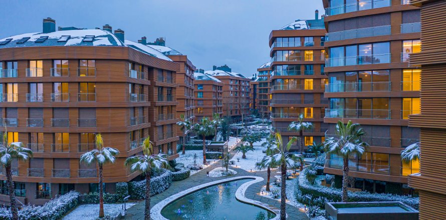 آپارتمان در Üsküdar،  Istanbul ، ترکیه 5 خوابه ، 379 متر مربع.  شماره 215118