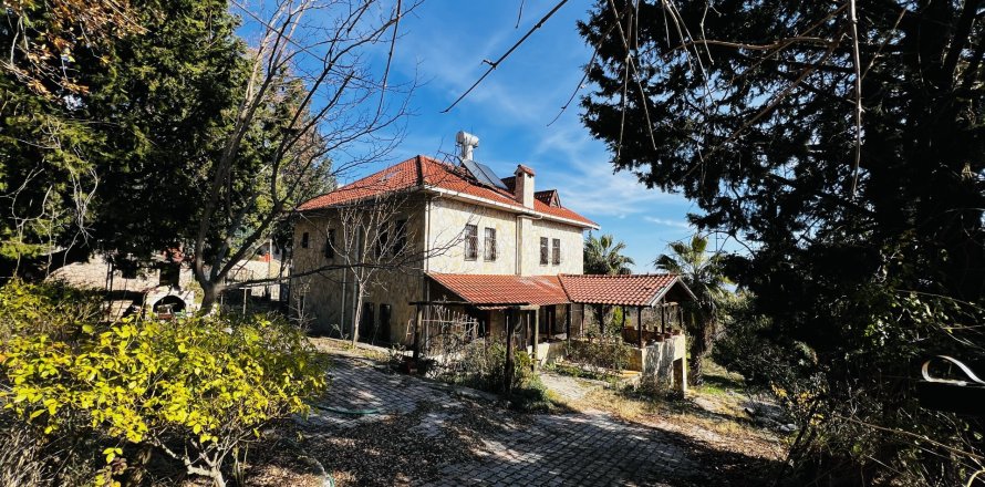 4+1 Villa in Kemer, Antalya, Turkey No. 216291