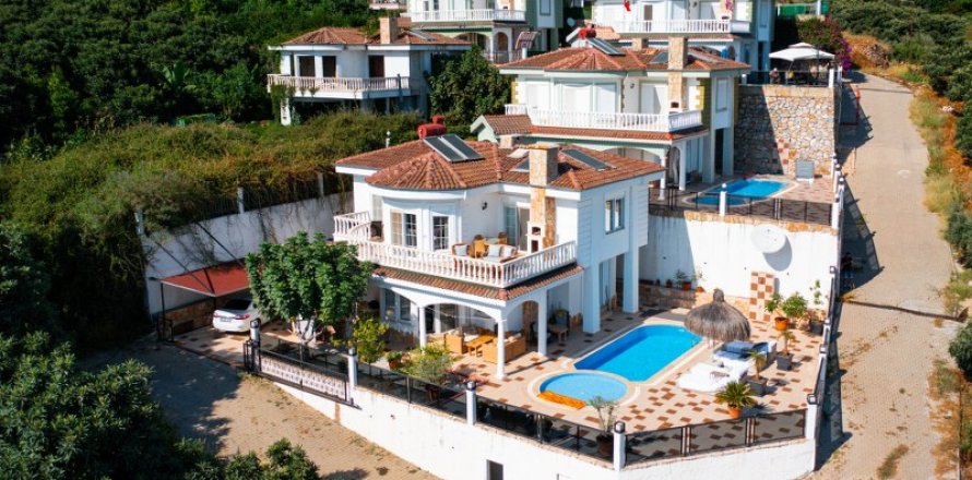 ویلا در  Alanya ، ترکیه 4 خوابه ، 276 متر مربع.  شماره 215512