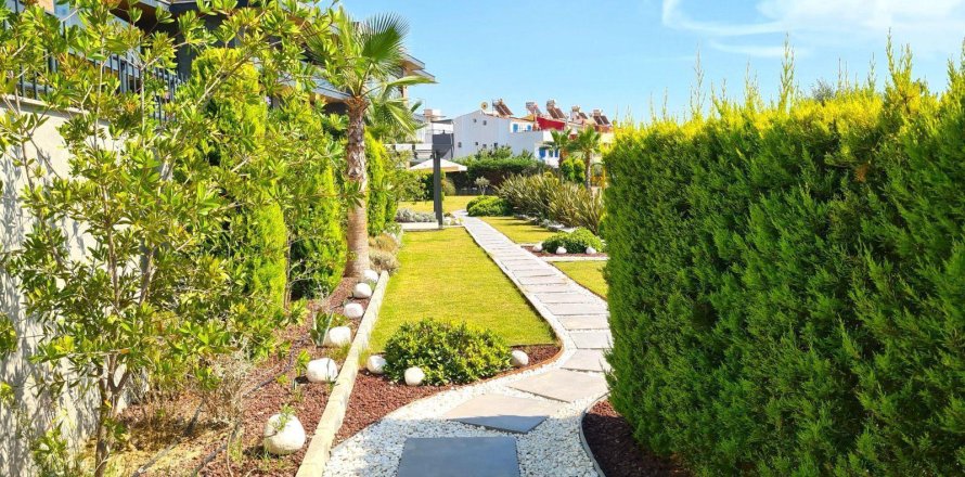 2+1 Apartment  in Kusadasi, Aydin, Turkey No. 215541