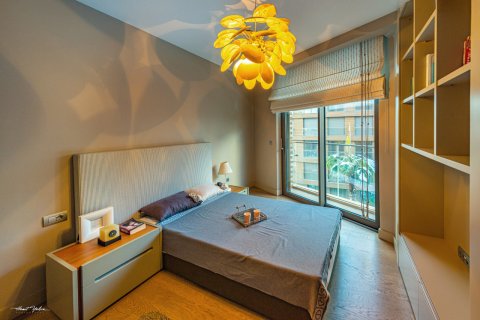 آپارتمان در Üsküdar،  Istanbul ، ترکیه 4 خوابه ، 338 متر مربع.  شماره 215117 - 9