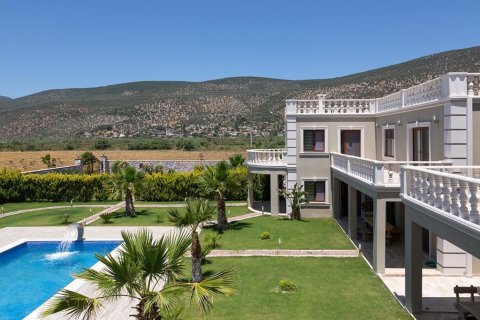 Villa for sale  in Milas, Mugla, Turkey, 5 bedrooms, 39000m2, No. 216193 – photo 2