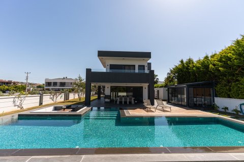 Villa for sale in Cesme, Izmir, Turkey, 2 bedrooms, 345m2, No. 225499 – photo 13