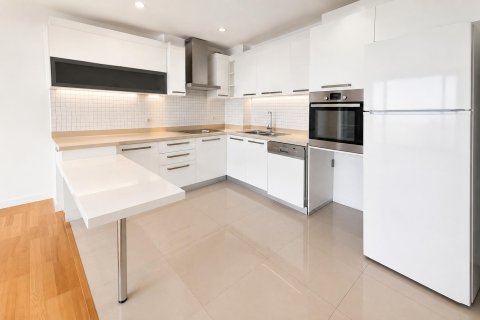 Продажа квартиры  в Зейтинбурну, Стамбуле, Турция 2+1, 95м2, №225799 – фото 9