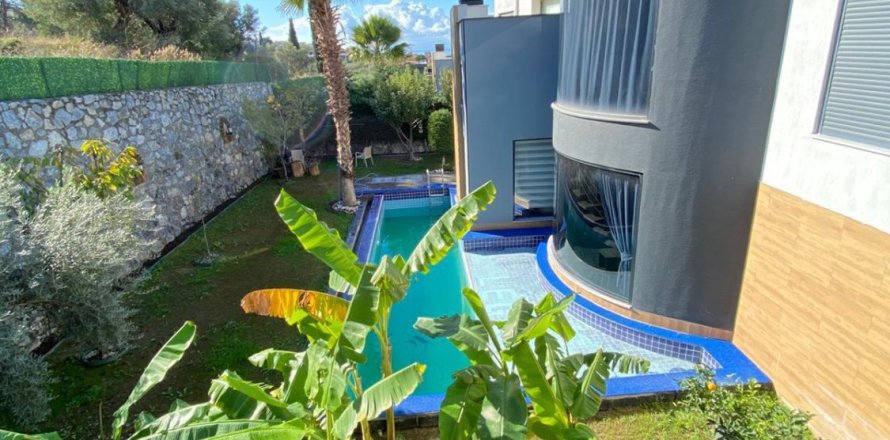 Вилла 4+1 в Кушадасы, Айдын, Турция №215764