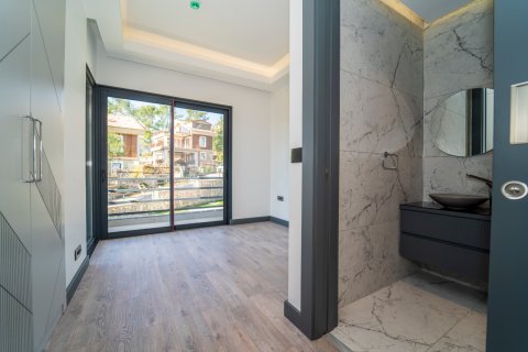 Продажа виллы  в Гёчеке, Мугле, Турция 5+1, 320м2, №213062 – фото 16