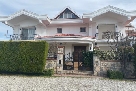 ویلا در  Fethiye ، ترکیه 2 خوابه ، 485 متر مربع.  شماره 223191