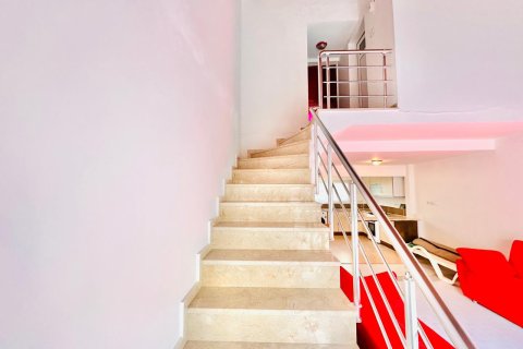 2+1 Villa in Kusadasi, Aydin, Türkei Nr. 215726 - 11