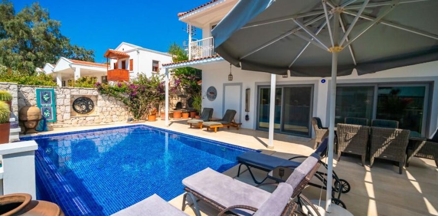 ویلا در Kalkan ، ترکیه 4 خوابه ، 440 متر مربع. شماره 215119