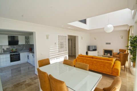 Villa for sale  in Oludeniz, Fethiye, Mugla, Turkey, 3 bedrooms, 200m2, No. 226549 – photo 3