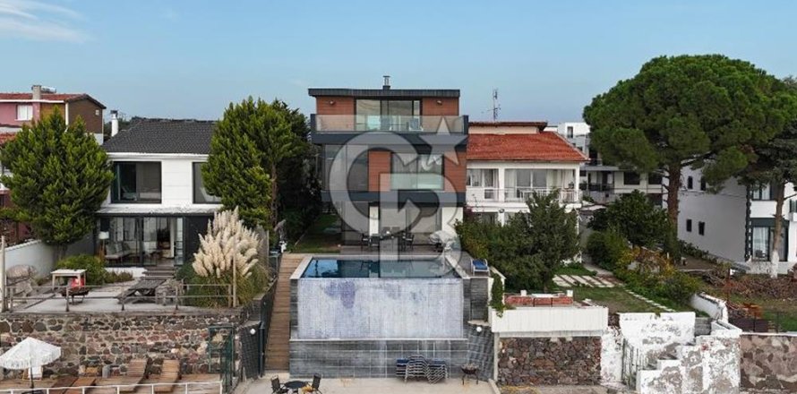 5+2 Villa i Izmir, Tyrkia Nr. 212713