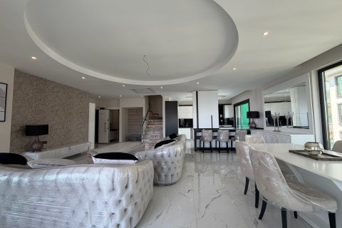 Продажа квартиры  в Каргыджаке, Аланье, Анталье, Турция 3+1, 245м2, №228424 – фото 8