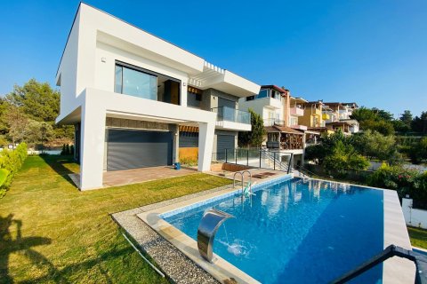 Villa in Kusadasi, Aydin, Turkey No. 215616