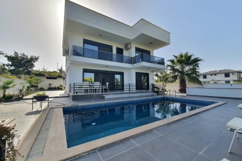 ویلا در  Akbuk ، ترکیه 4 خوابه ، 200 متر مربع.  شماره 219922