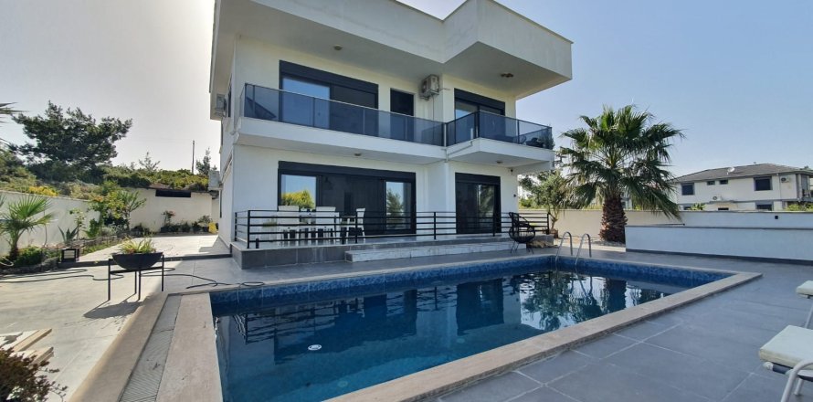 ویلا در  Akbuk ، ترکیه 4 خوابه ، 200 متر مربع.  شماره 219922