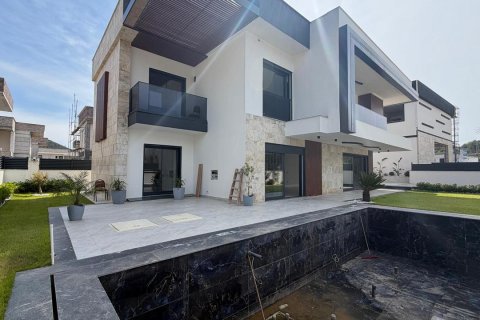 Продажа в Кушадасы, Айдыне, Турция, 200м2, №225824 – фото 4