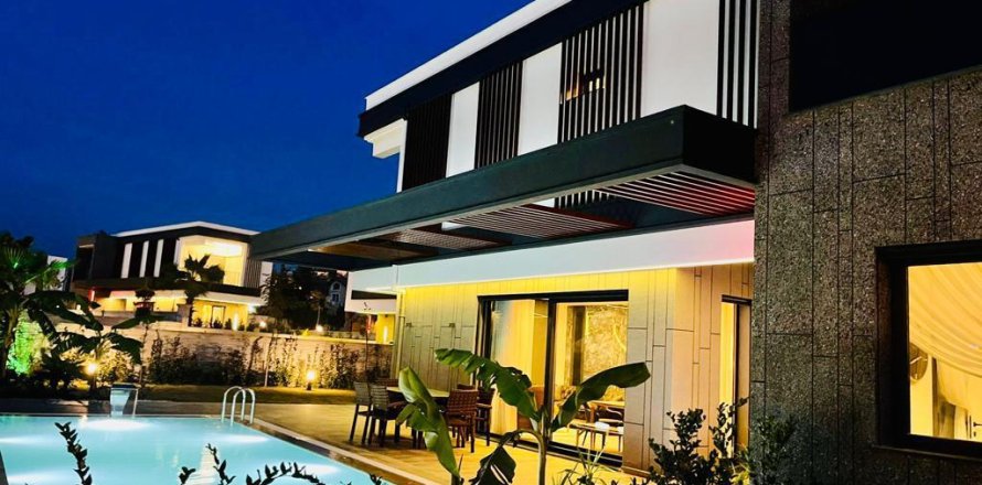 4+1 Villa i Kusadasi, Aydin, Tyrkiet Nr. 215725