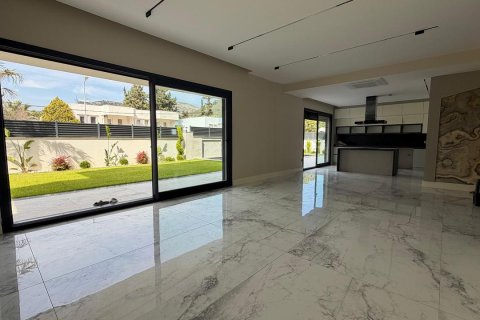 Продажа в Кушадасы, Айдыне, Турция, 200м2, №225824 – фото 7