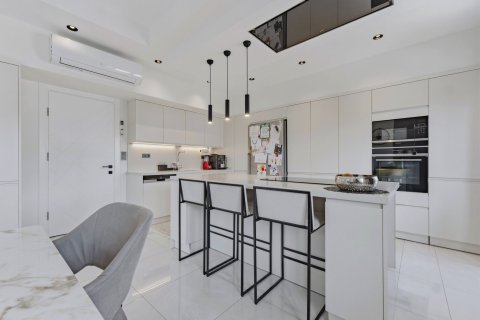 آپارتمان در  Alanya ، ترکیه 325 متر مربع.  شماره 221800 - 24