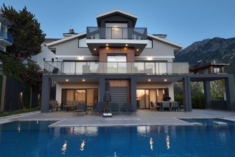 ویلا در  Oludeniz ، ترکیه 4 خوابه ، 202 متر مربع.  شماره 213286 - 1