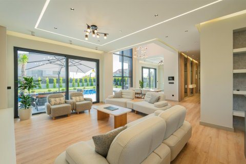 Продажа виллы в Бююкчекмедже, Стамбуле, Турция 7+1, 750м2, №212474 – фото 10
