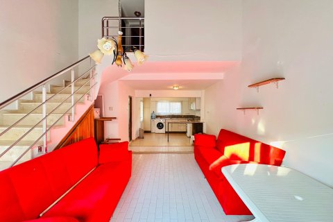 2+1 Villa in Kusadasi, Aydin, Türkei Nr. 215726 - 9