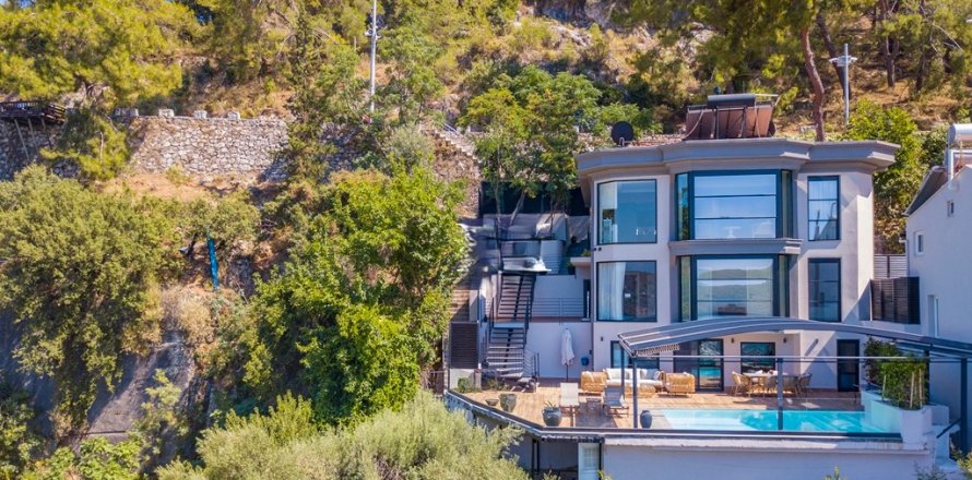 3+1 Villa  in Fethiye, Mugla, Turkey No. 212698