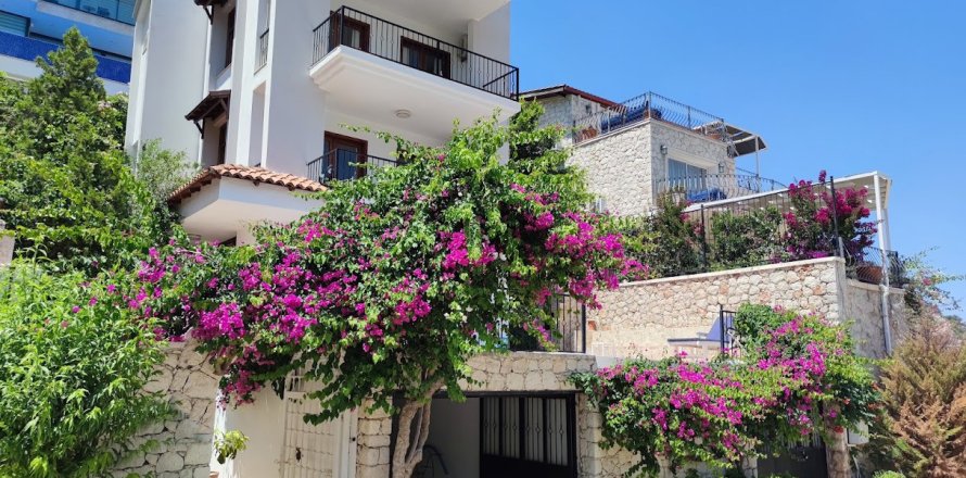 3+1 Villa  in Kalkan, Antalya, Turkey No. 217129