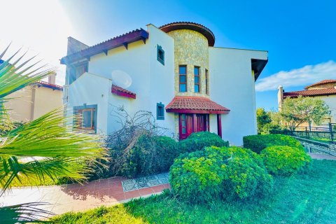 Продажа  в Кушадасы, Айдыне, Турция, 250м2, №226810 – фото 3
