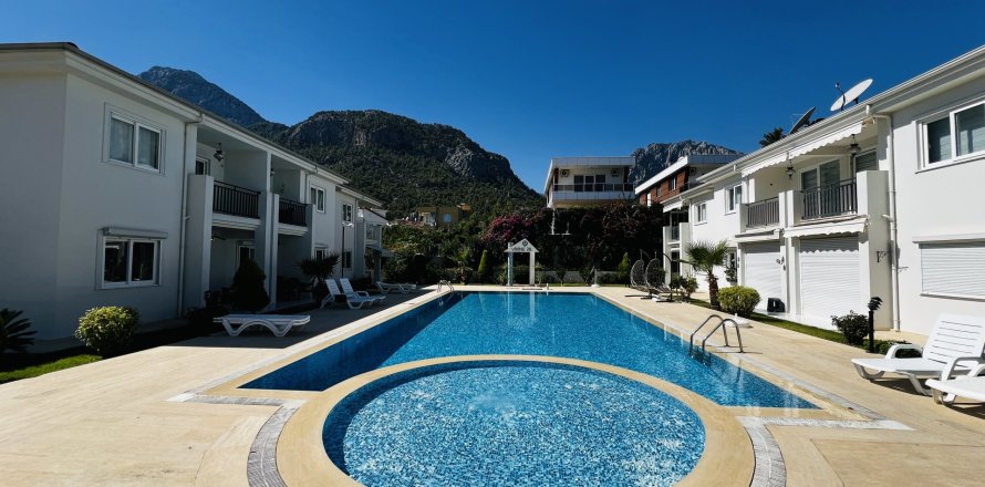 2+1 Apartment  in Kemer, Antalya, Turkey No. 224572