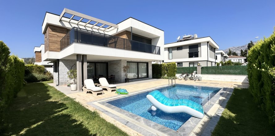 4+1 Villa  i Kemer, Antalya, Tyrkiet Nr. 228425
