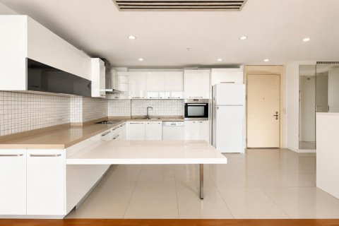 Продажа квартиры  в Зейтинбурну, Стамбуле, Турция 2+1, 95м2, №225799 – фото 2