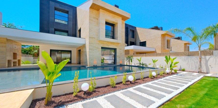 4+1 Villa i Oludeniz, Fethiye, Mugla, Turkiet Nr. 227132