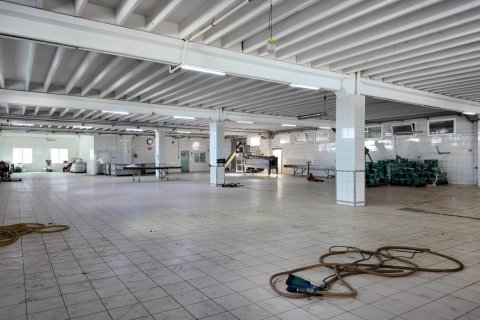 Аренда коммерческой недвижимости  в Кемальпаше, Измире, Турция, 2000м2, №223277 – фото 7