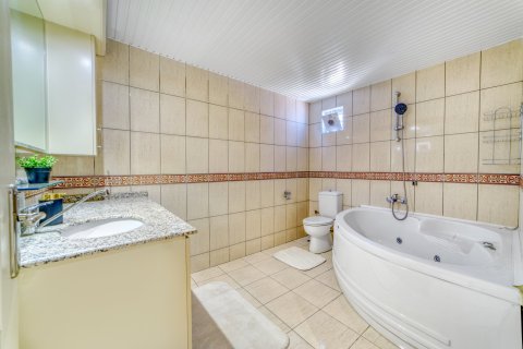 Apartment for sale  in Alanya, Antalya, Turkey, 4 bedrooms, 200m2, No. 213738 – photo 15