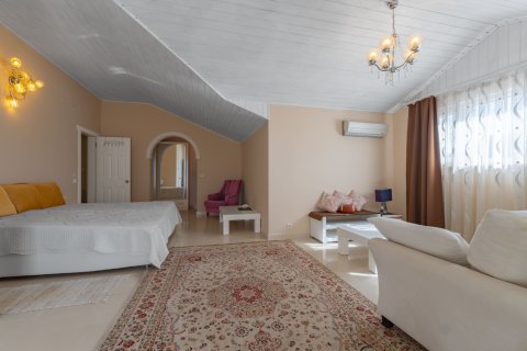 آپارتمان در  Alanya ، ترکیه 225 متر مربع.  شماره 221799 - 22