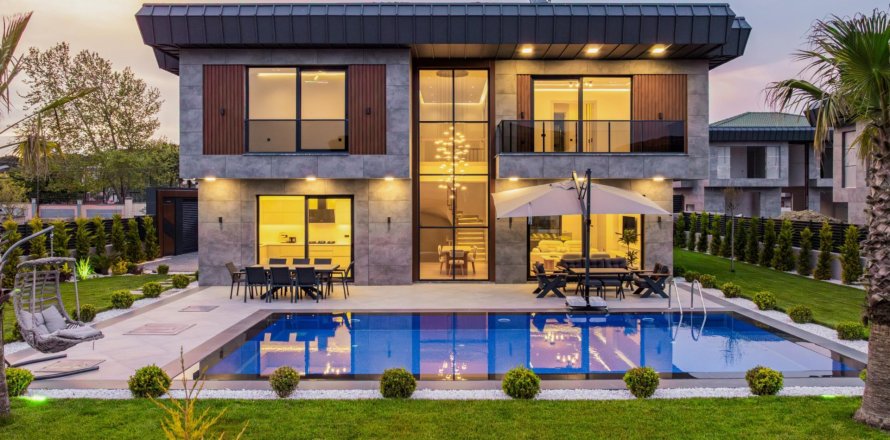 Вилла 7+1 в Бююкчекмедже, Стамбул, Турция №212474