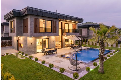 Продажа виллы в Бююкчекмедже, Стамбуле, Турция 7+1, 750м2, №212474 – фото 2