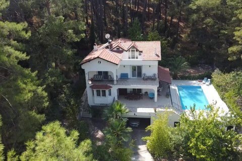 ویلا در  Fethiye ، ترکیه 3 خوابه ، 363 متر مربع.  شماره 212145 - 1