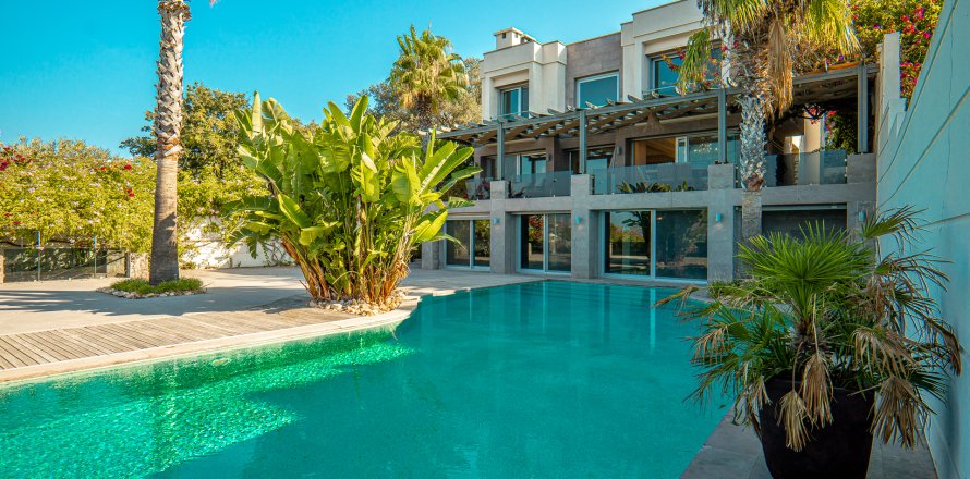 Villa 7+1 Yalıkavak, Muğla, Türkiye №214897