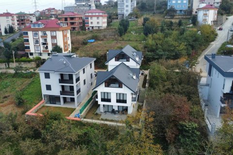 5+1 Villa i Trabzon, Tyrkiet Nr. 228590