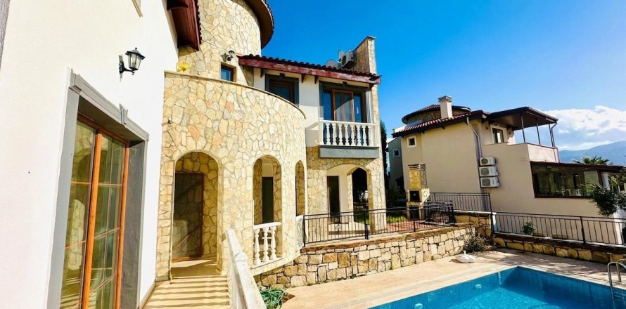   250м2 в Кушадасы, Айдын, Турция №226810