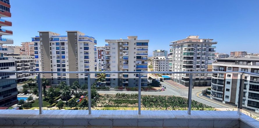 2+1 Apartment in Mahmutlar, Antalya, Turkey No. 226757