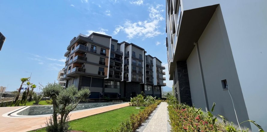 2+1 Apartment  in Konyaalti, Antalya, Turkey No. 221428