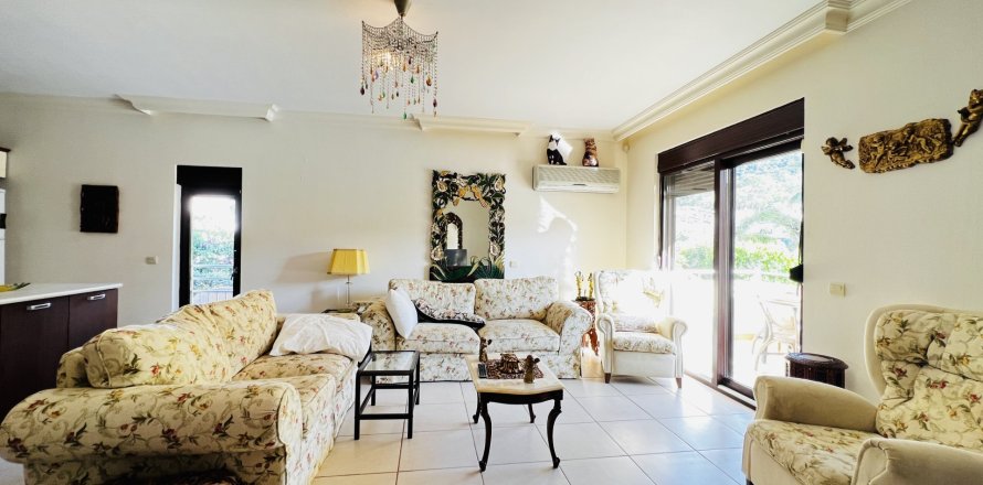 3+1 Villa in Kemer, Antalya, Turkey No. 212772